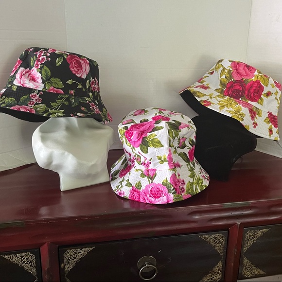 NWT Retro Floral Printed Bucket Hat Women’s - Picture 2 of 8
